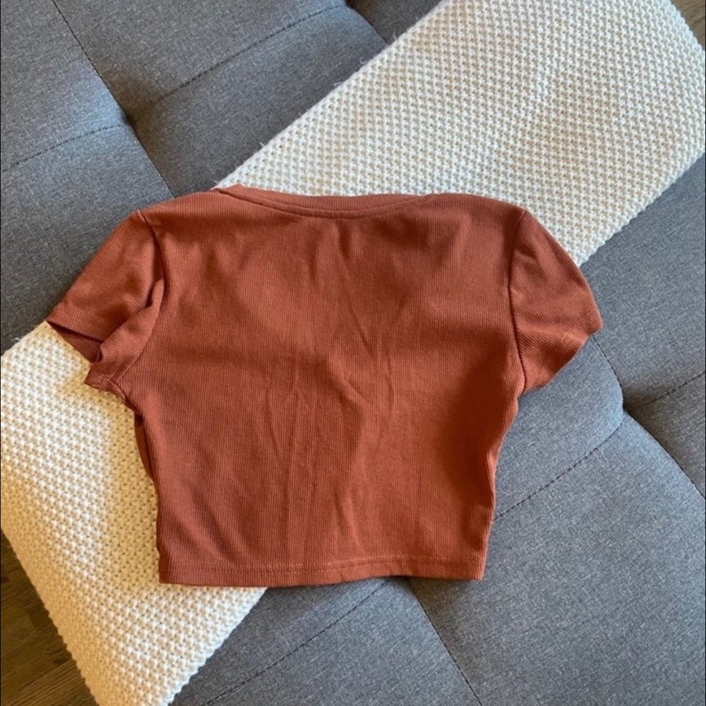 Crop top - Picture 3 of 3